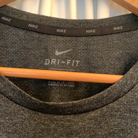 Nike Training/Dry fit NEW - Picture 3 of 4